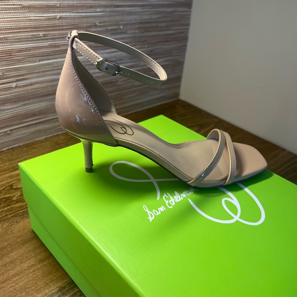 Sam Edelman Tan Heels Elegant and Versatile